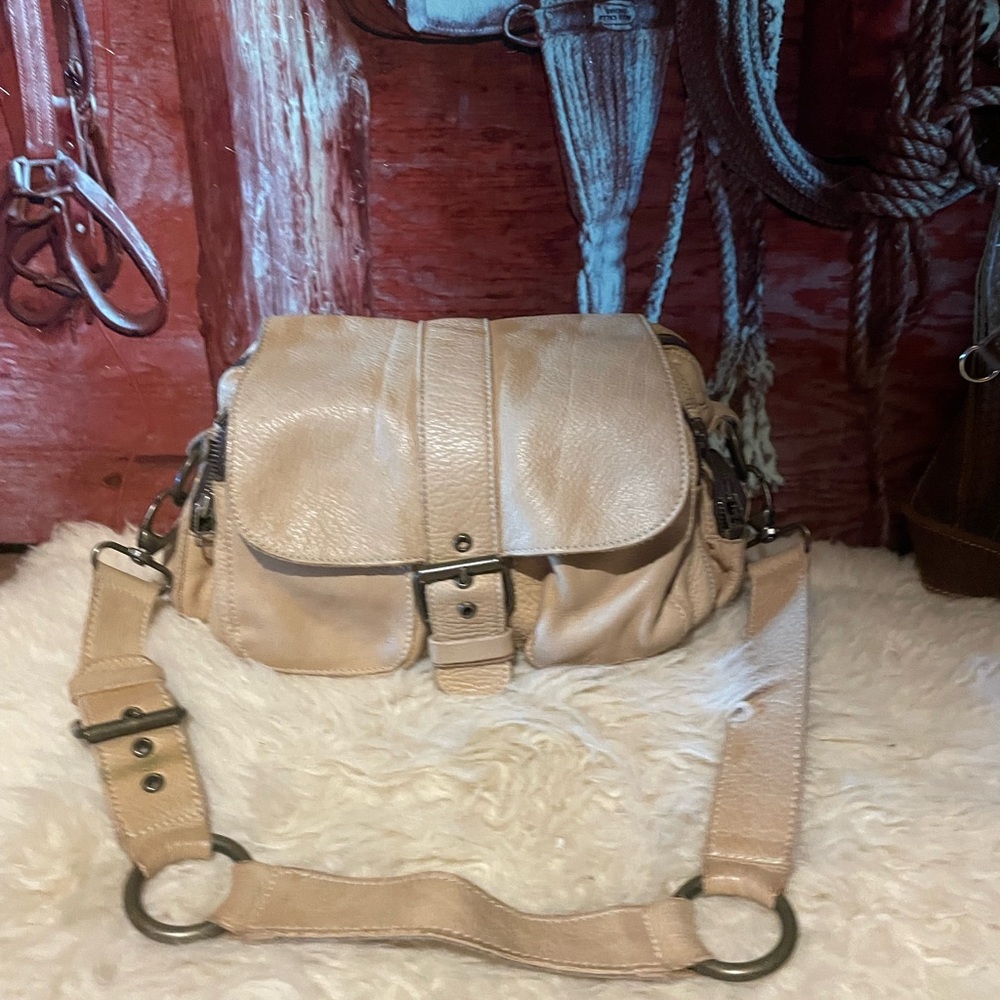 Roots Emily vintage tan leather bag #149